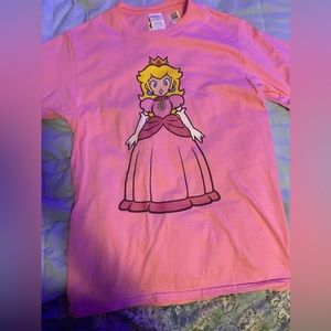 NINTENDO princess peach shirt